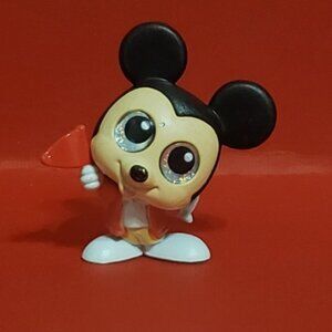 Academy Series Student Body Mickey Red Flag Disney Doorables